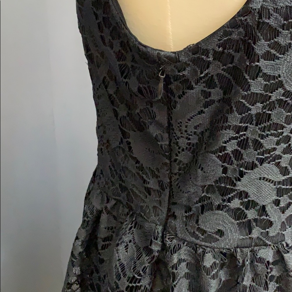 SALE lacy LBD - Picture 6 of 7
